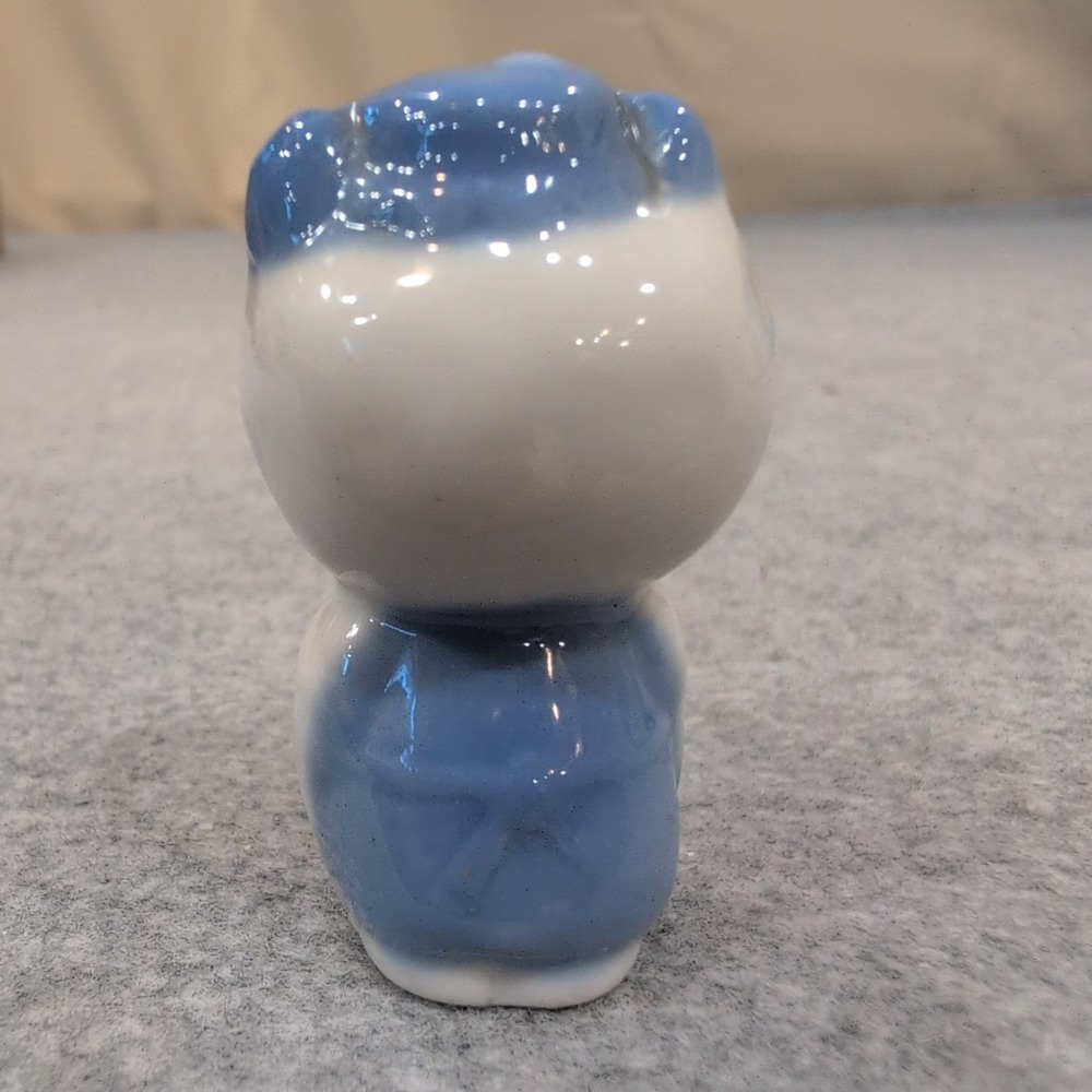 Vintage Blue & White 2" Hello Kitty Figurine‎ - Scarce Maneki-neko - Picture 3 of 4